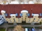 Rückseite mit Eingang - Jetzt investieren - Zukunft sichern: Vermietete Wohnung in Weimar-Schöndorf mit 5 % Rendite!