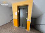 Treppenhaus - 2 mit Fahrstuhl - Wohlfühlen in Jena-Ammerbach – moderne 3-Zimmer-Wohnung mit Balkon, Aufzug & Tiefgarage