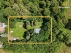 Grundstück - Idyllisches Rückzugsgrundstück mit festem Gebäude – am Rand des Baulands gelegen