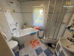 1.OG_Badezimmer - Ein Ort zum Ankommen – Gepflegtes Einfamilienhaus mit möglicher Einliegerwohnung in top Lage