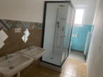 Bad 1 (Dusche + WC) - Sanierter Altbau mit Charme