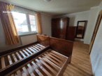 Schlafzimmer OG_ - Einfamilienhaus in idyllischer Parklage mit Modernisierungsbedarf
