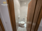 Toilette - Frisch renoviert und über 7 Prozent Rendite – 4 Raum Wohnung in Gera