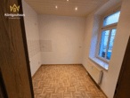 Zimmer1_Hinterzimmer - Frisch renoviert und über 7 Prozent Rendite – 4 Raum Wohnung in Gera