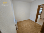 Zimmer2_3 - Frisch renoviert und über 7 Prozent Rendite – 4 Raum Wohnung in Gera